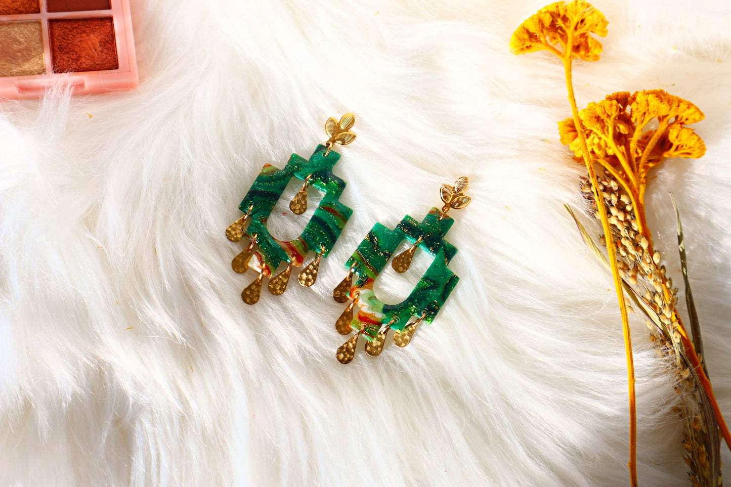 Boucles d’oreilles artisanales en argile polymère vert faux agate - Bijoux faits main en France – Créations artisanales uniques | Andreina Clay – Bijoux Boho chic