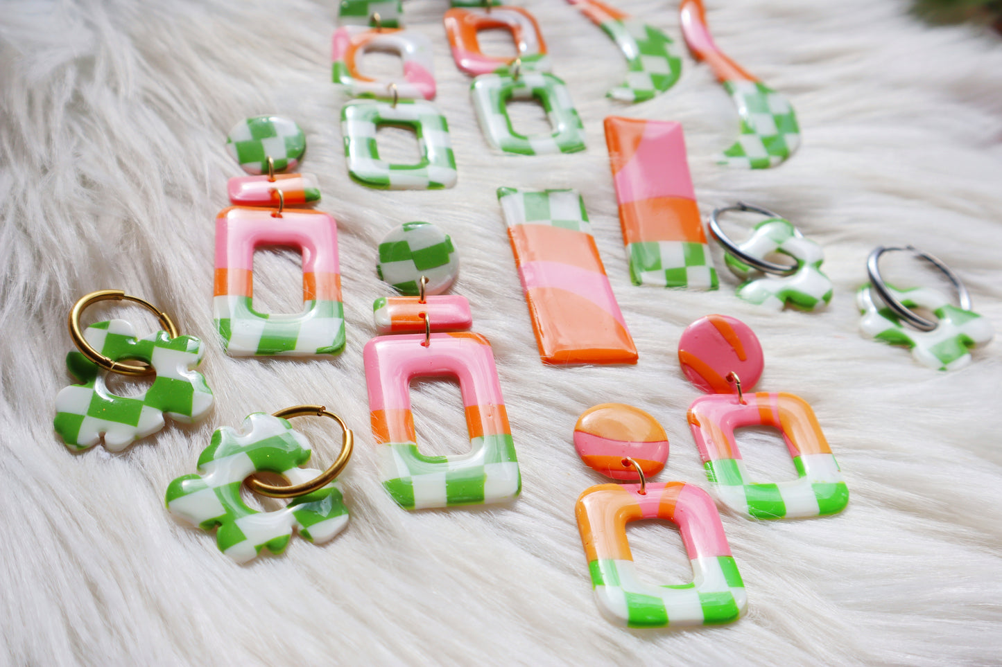 "Zesty Muse" -MALACHIA- Handcrafted Polymer Clay Earrings for Spring Chic and Colorful Accessories - Bijoux faits main en France – Créations artisanales uniques | Andreina Clay