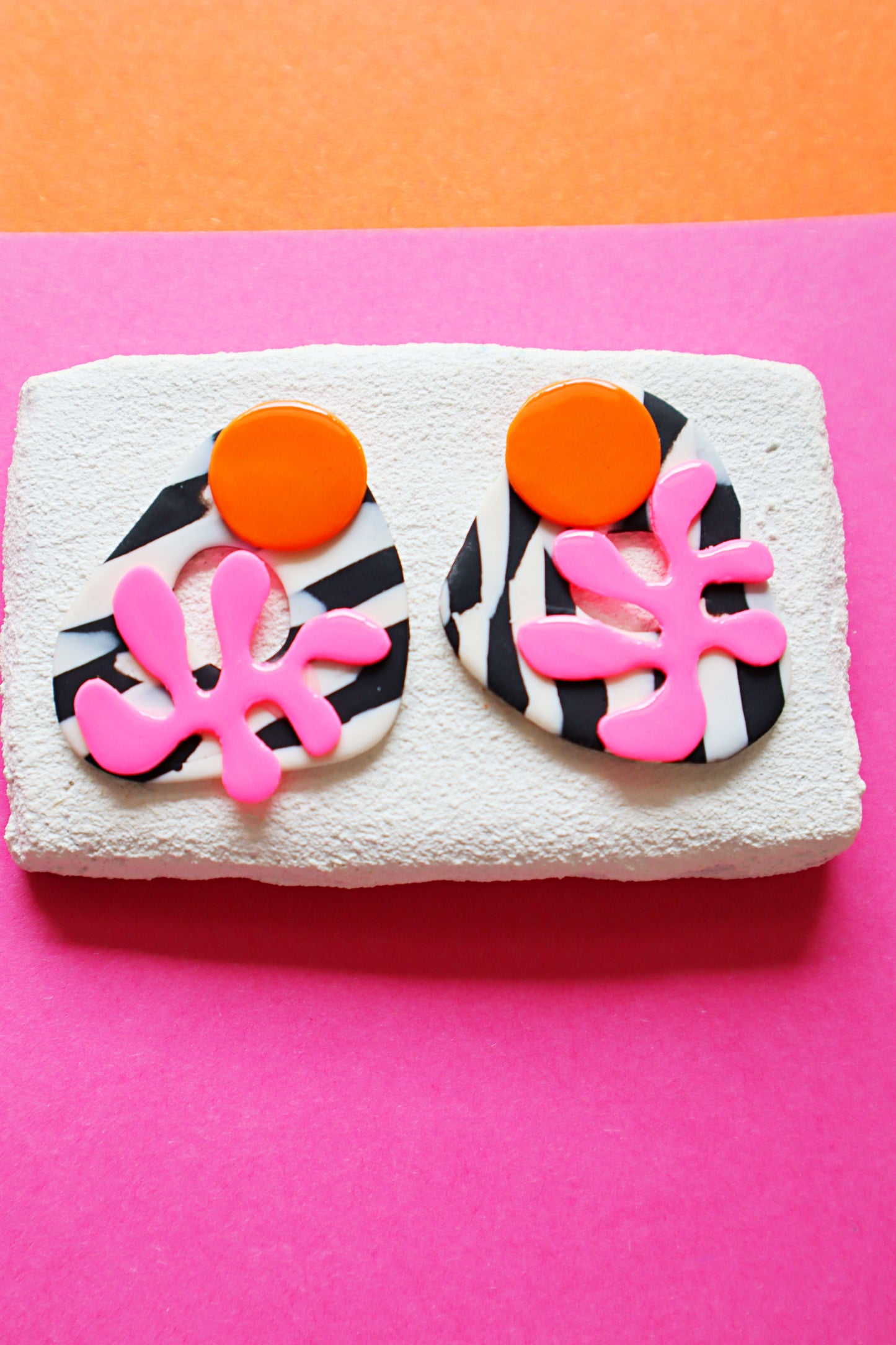 Boucles d’oreilles en argile polymère « Coral Fusion » inspirées de Matisse - Perla - Clous de déclaration uniques