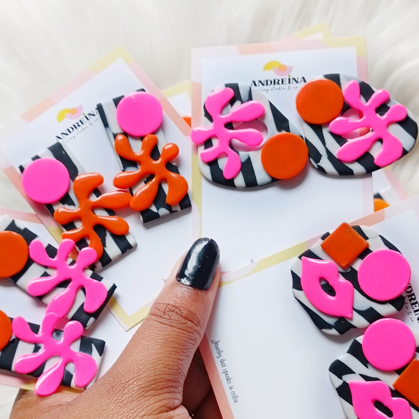 Boucles d’oreilles en argile polymère « Coral Fusion » inspirées de Matisse - Perla - Clous de déclaration uniques