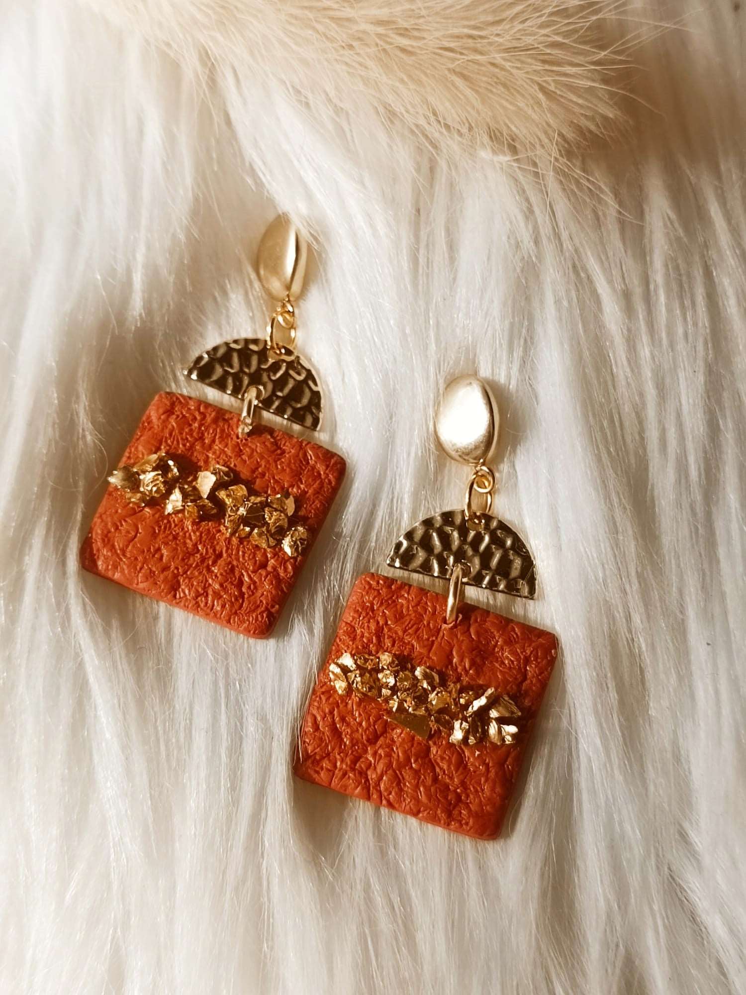 Terracotta Minimalist Polymer clay earrings - Shelomith - Terracotta textured earrings with crushed crystals