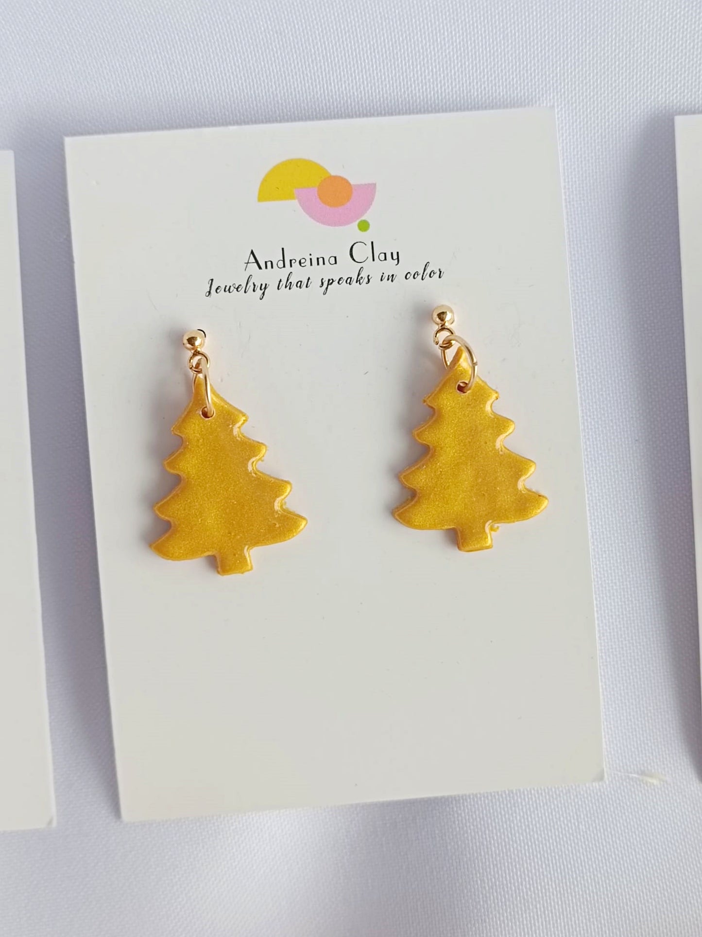 Boucles d’oreilles pendantes d’arbres de Noël - Boucles d’oreilles de vacances en argile polymère