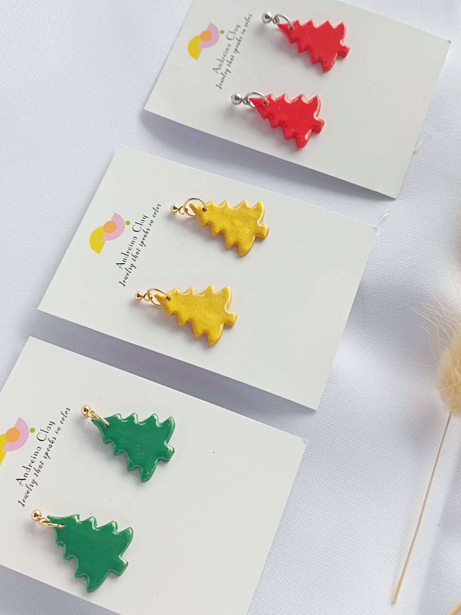 Christmas trees dangle earrings - Polymer clay holiday earrings