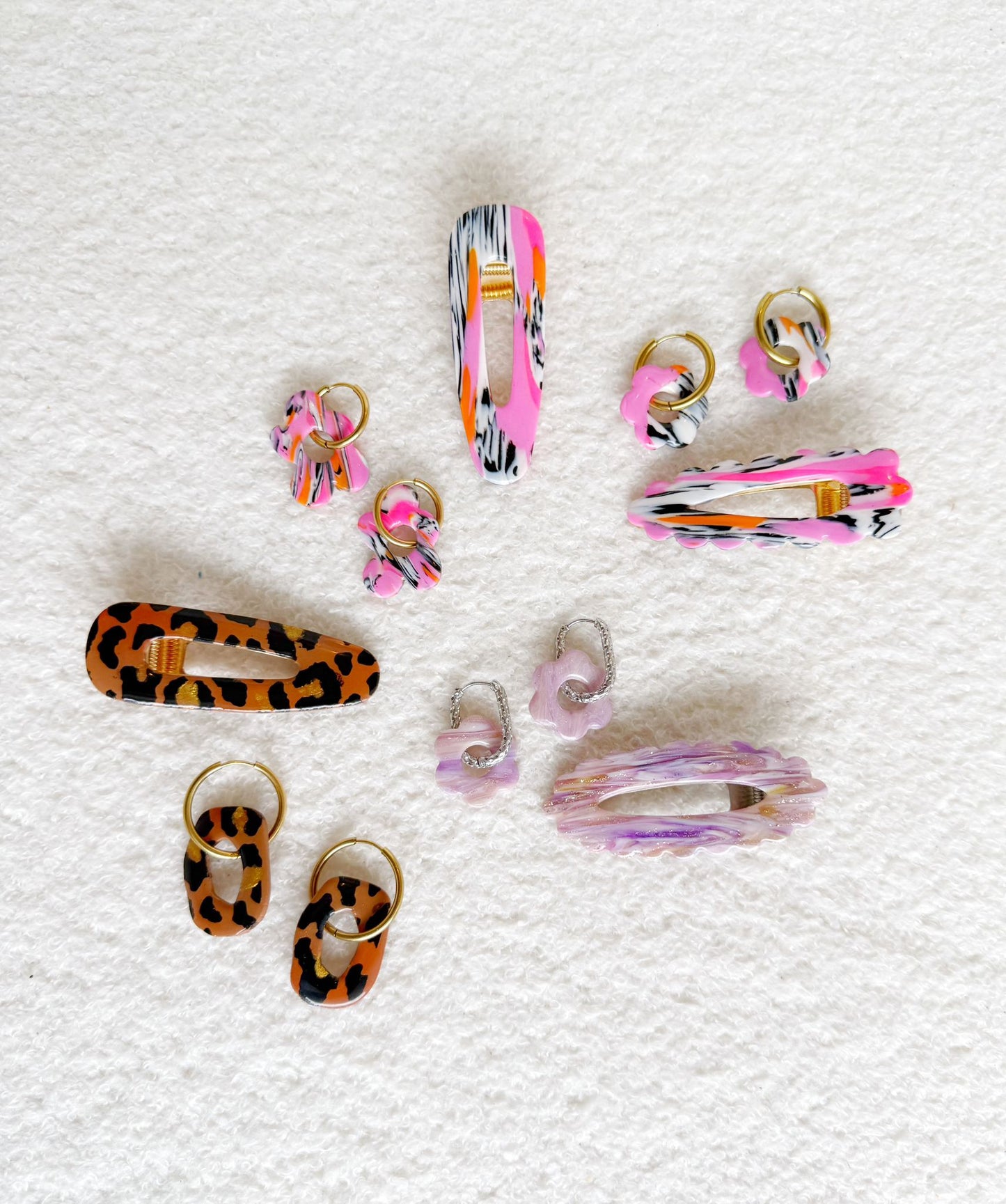 Match Parfait – Set “Pink Pop” 🎀 Fleur 6 petals- Bijoux faits main en France – Créations artisanales uniques | Andreina Clay