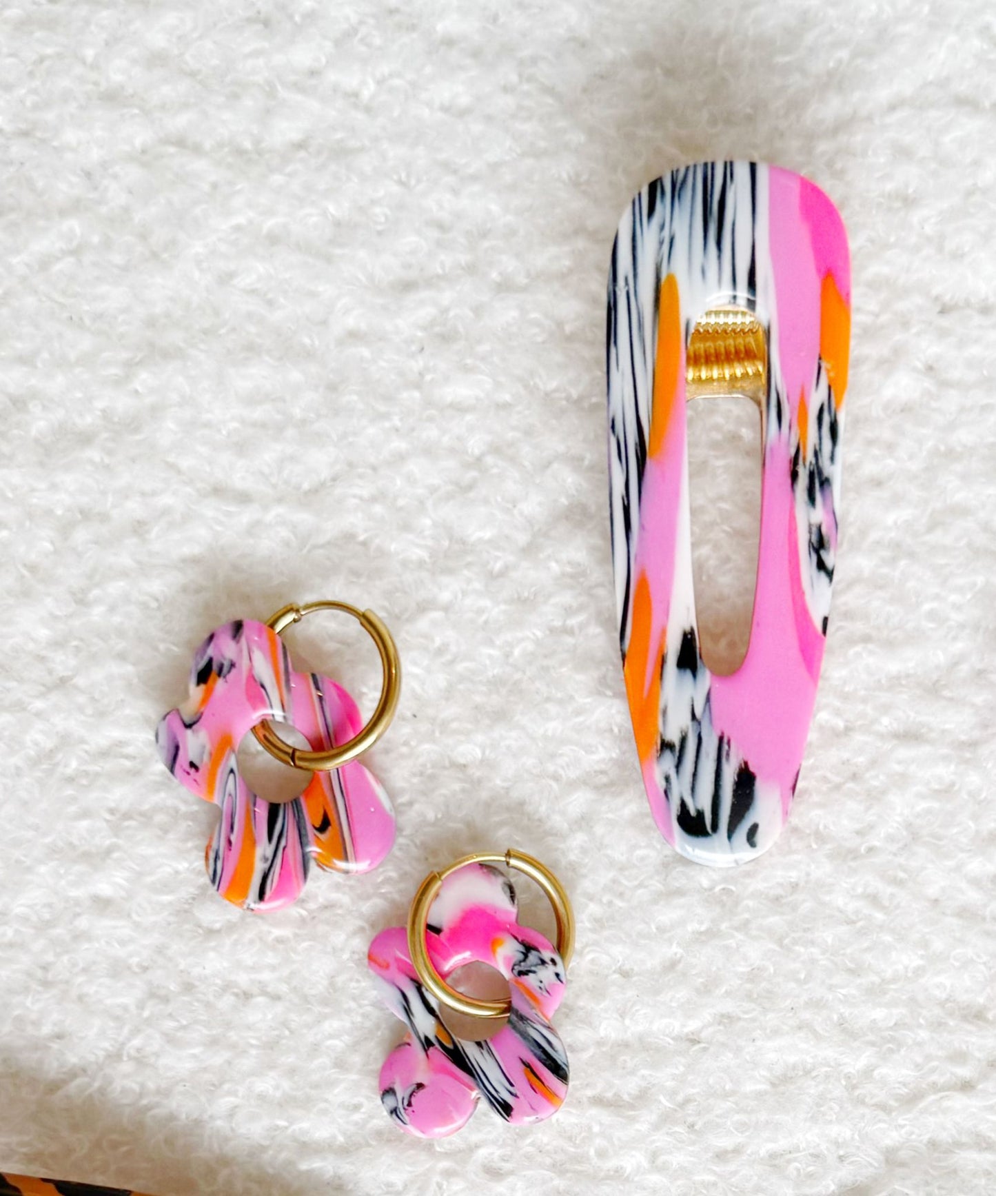 Match Parfait – Set “Pink Pop” 🎀 Fleur 5 petals - Bijoux faits main en France – Créations artisanales uniques | Andreina Clay