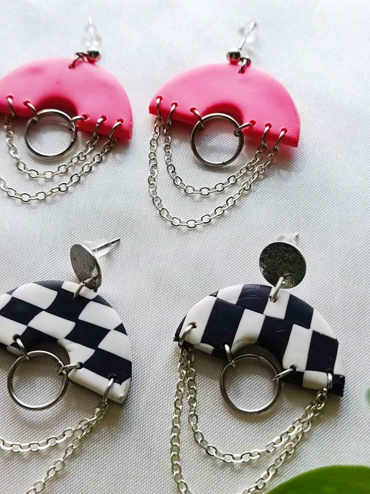 Chained black and white checkered Polymer clay earrings - SEPTUM